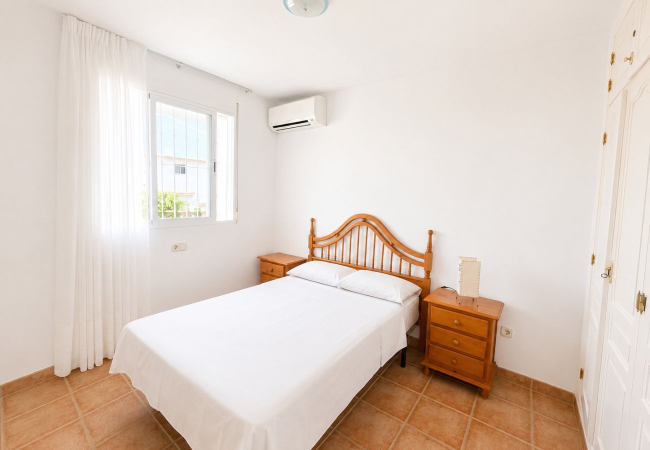 House in Alcocebre / Alcossebre - Villa Tres Playas | Gran patio privado · Piscina ·