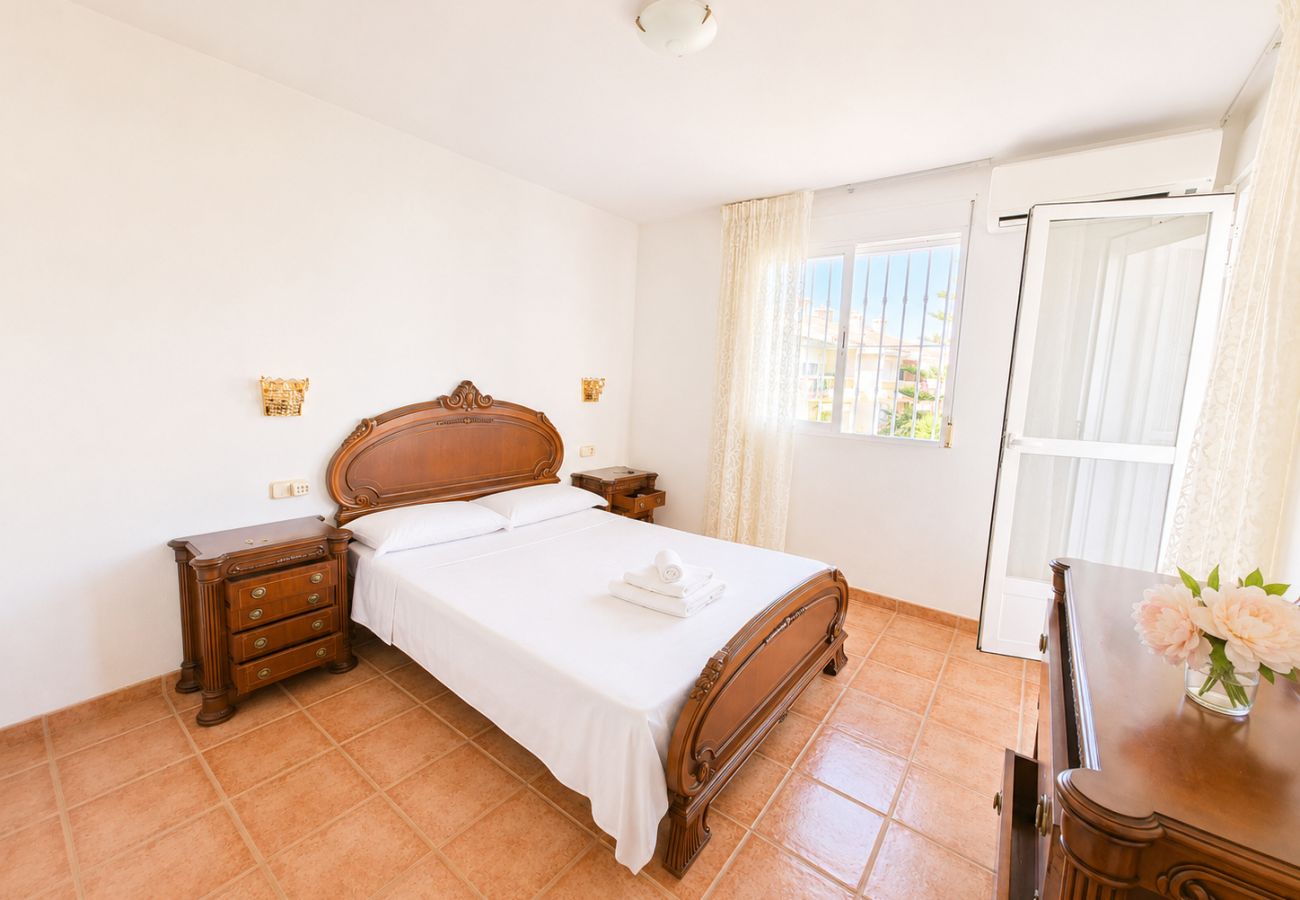 House in Alcocebre / Alcossebre - Villa Tres Playas | Gran patio privado · Piscina ·