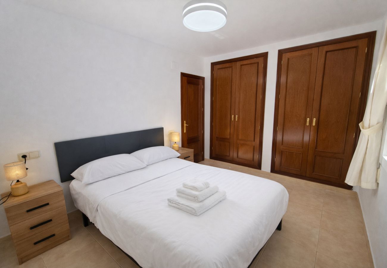 Villa à Alcocebre / Alcossebre - Villa con Piscina Privada y 2.000m² de Jardín