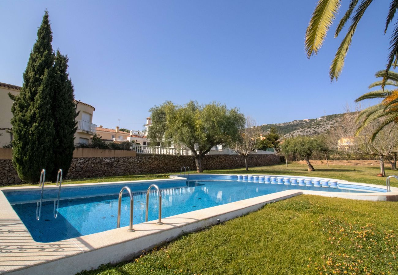 Villa à Alcocebre / Alcossebre - Villa privada con jardín y barbacoa CALA BLANCA