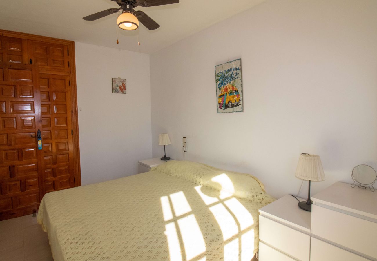 Maison mitoyenne à Alcocebre / Alcossebre - Casa adosada con piscina y jardín PLAYA ROMANA