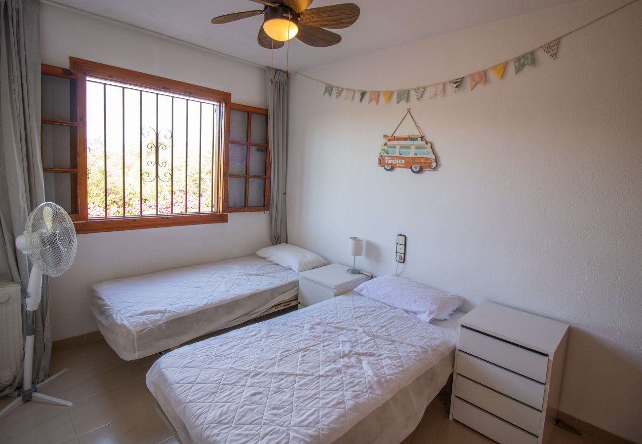 Maison mitoyenne à Alcocebre / Alcossebre - Casa adosada con piscina y jardín PLAYA ROMANA
