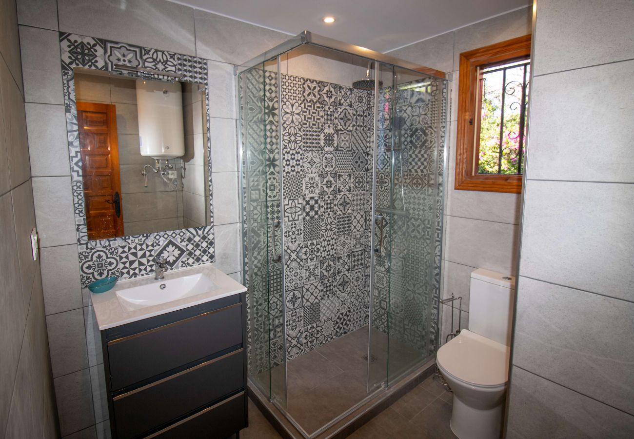 Maison mitoyenne à Alcocebre / Alcossebre - Casa adosada con piscina y jardín PLAYA ROMANA