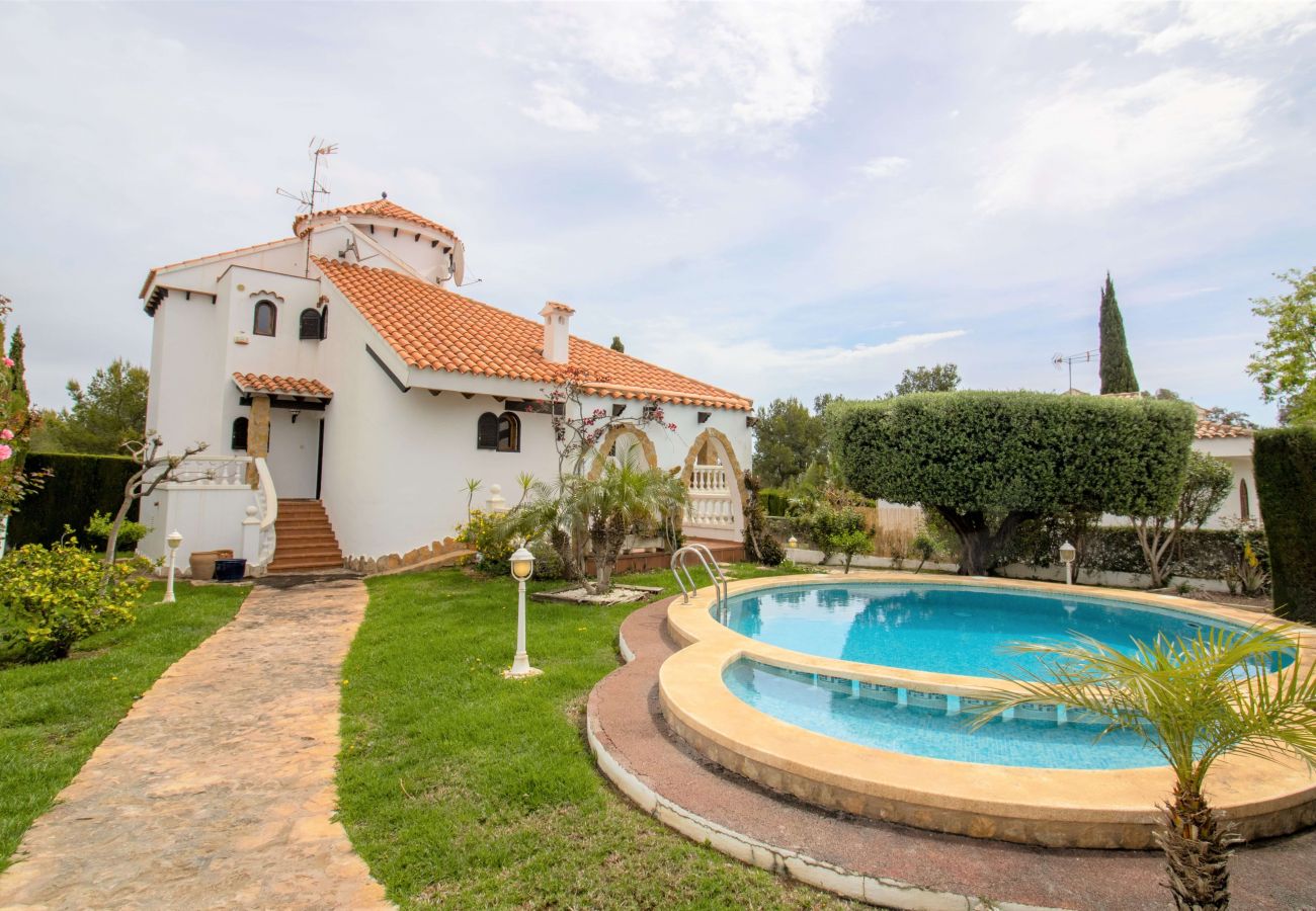 Villa à Alcocebre / Alcossebre - Villa con piscina , jardín y Barbacoa Alcossebre