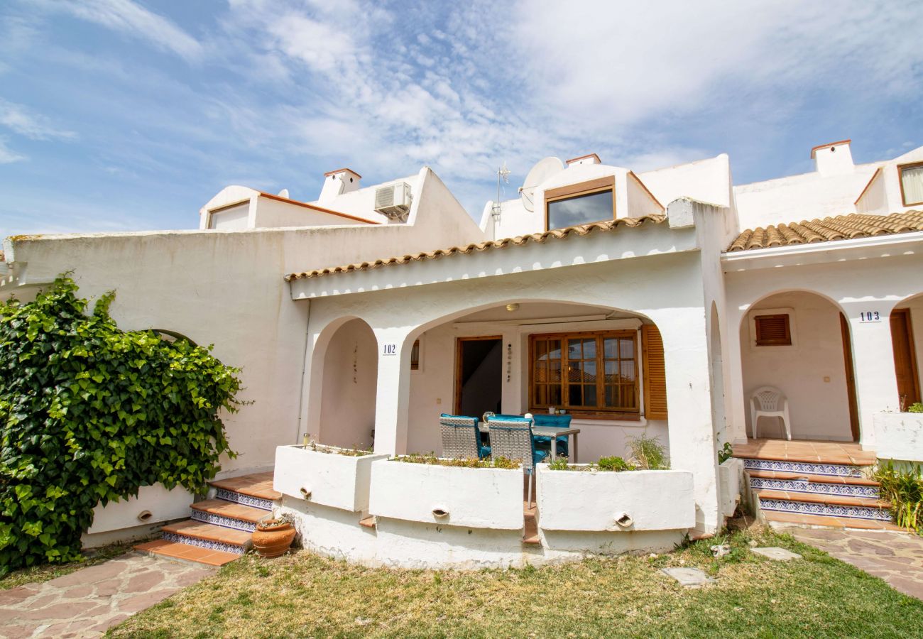 Maison mitoyenne à Alcocebre / Alcossebre - Adosado con jardín y piscina Haciendas Alcossebre