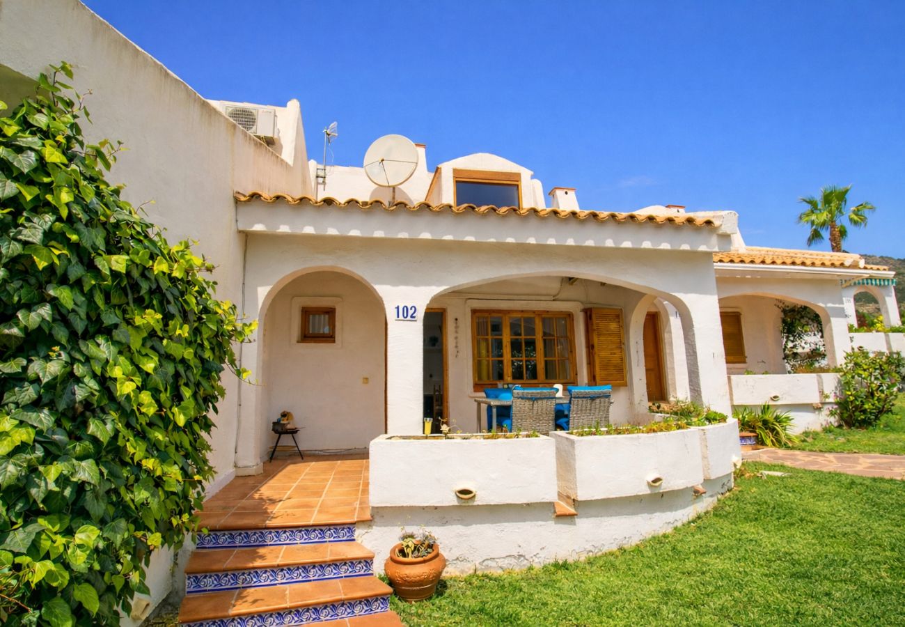 Maison mitoyenne à Alcocebre / Alcossebre - Adosado con jardín y piscina Haciendas Alcossebre
