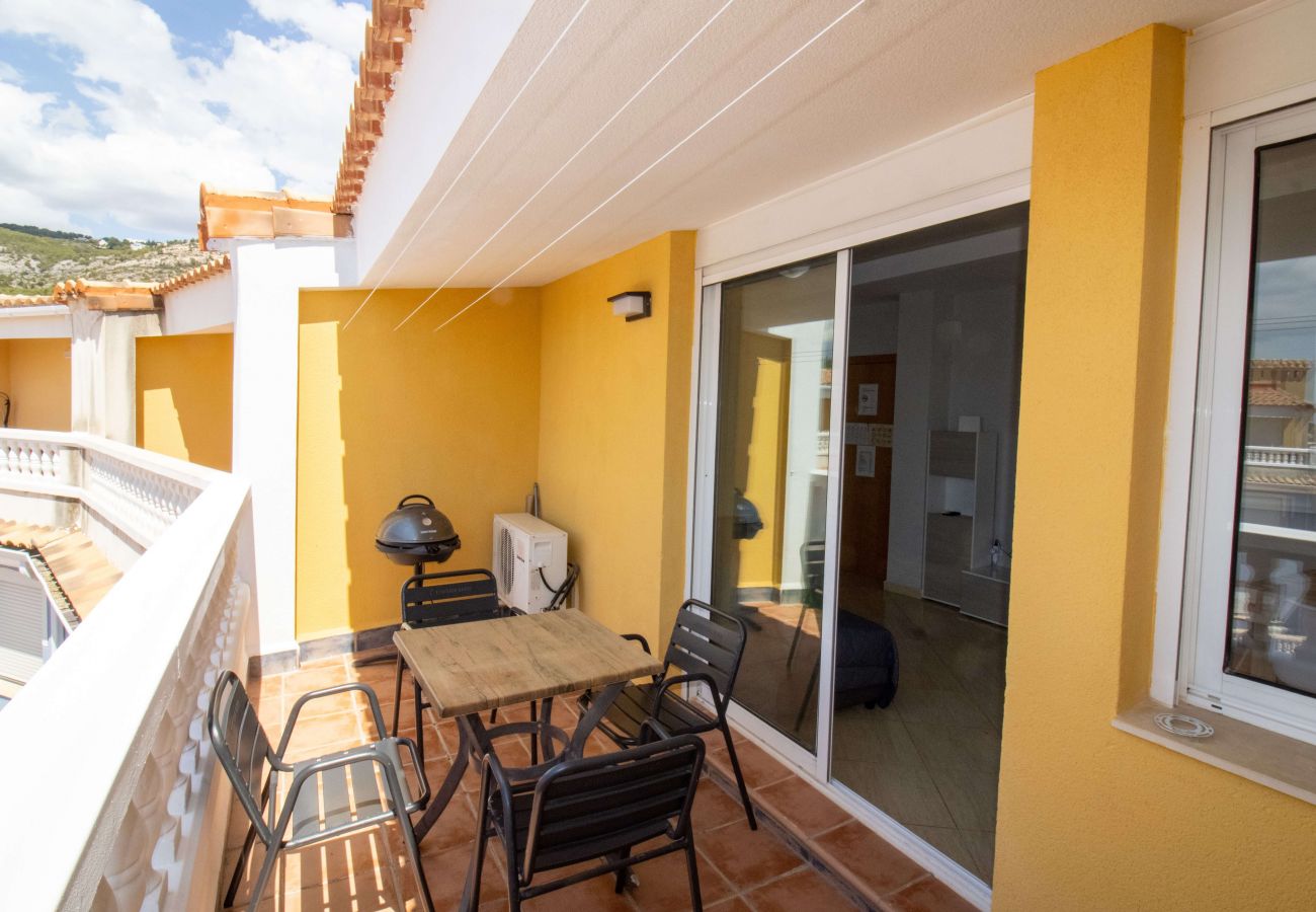 Appartement à Alcocebre / Alcossebre - Atico con barbacoa , WIFI y aire acondicionado