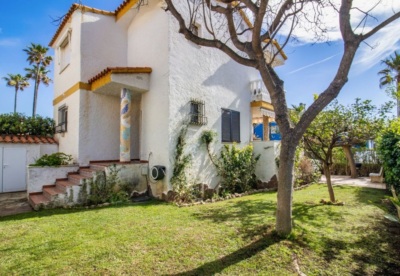 Villa à Alcocebre / Alcossebre - Villa de 3 dormitorios con jardín y barbacoa 