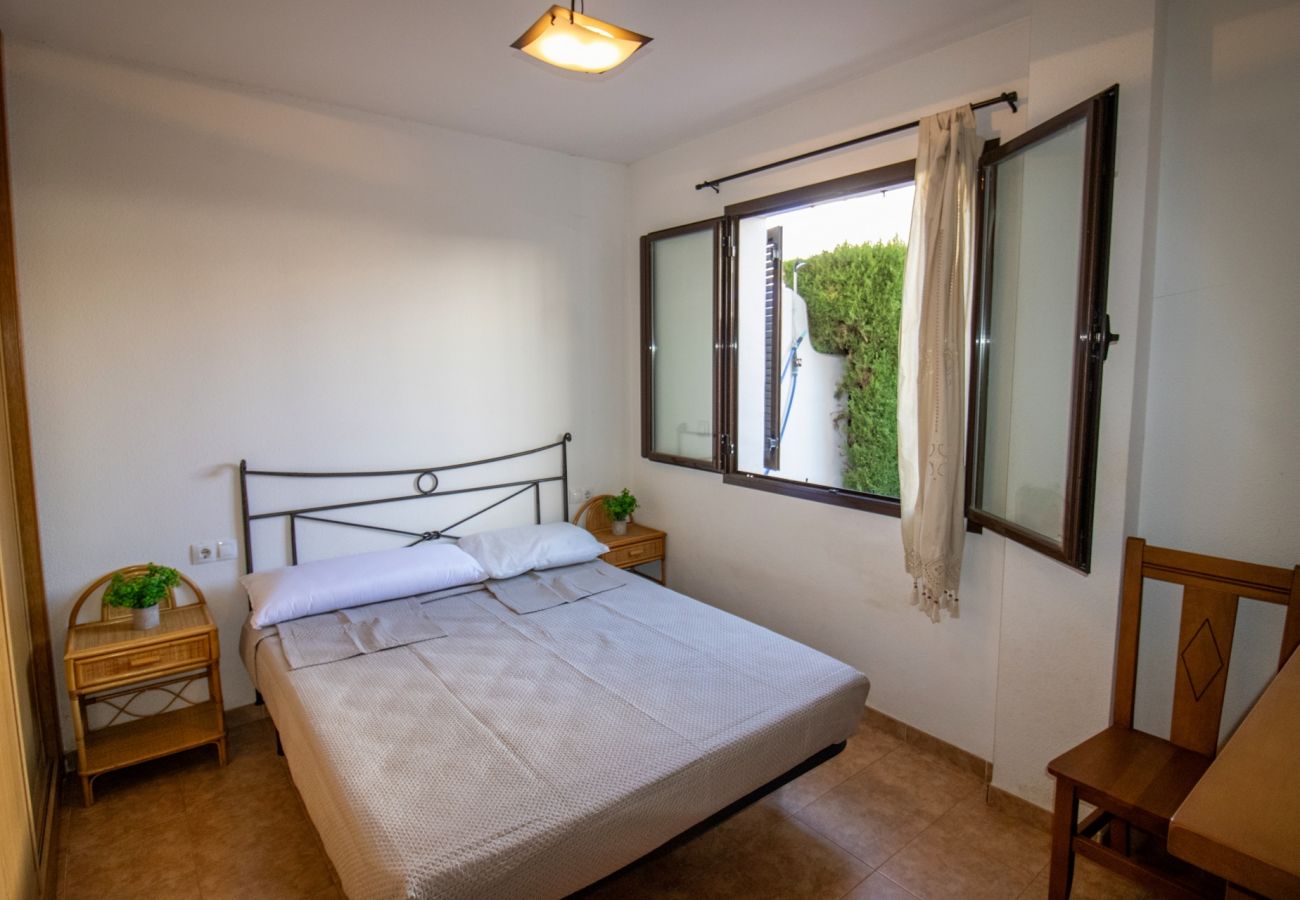 Appartement à Alcocebre / Alcossebre - Bajo con terraza y piscina PLAYA CARGADOR