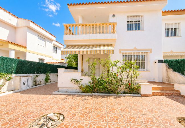  à Alcoceber / Alcossebre - Villa Tres Playas | Gran patio privado · Piscina ·
