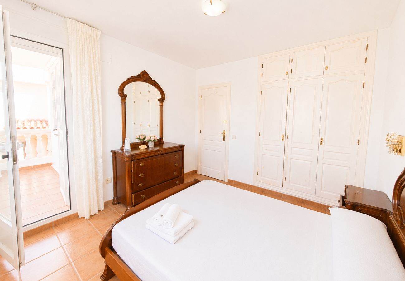 Maison à Alcocebre / Alcossebre - Villa Tres Playas | Gran patio privado · Piscina ·